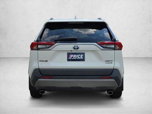 Used 2020 Toyota RAV4 Limited AWD/4WD image 7