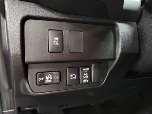 Used 2023 Toyota Tacoma TRD Off-Road AWD/4WD image 29