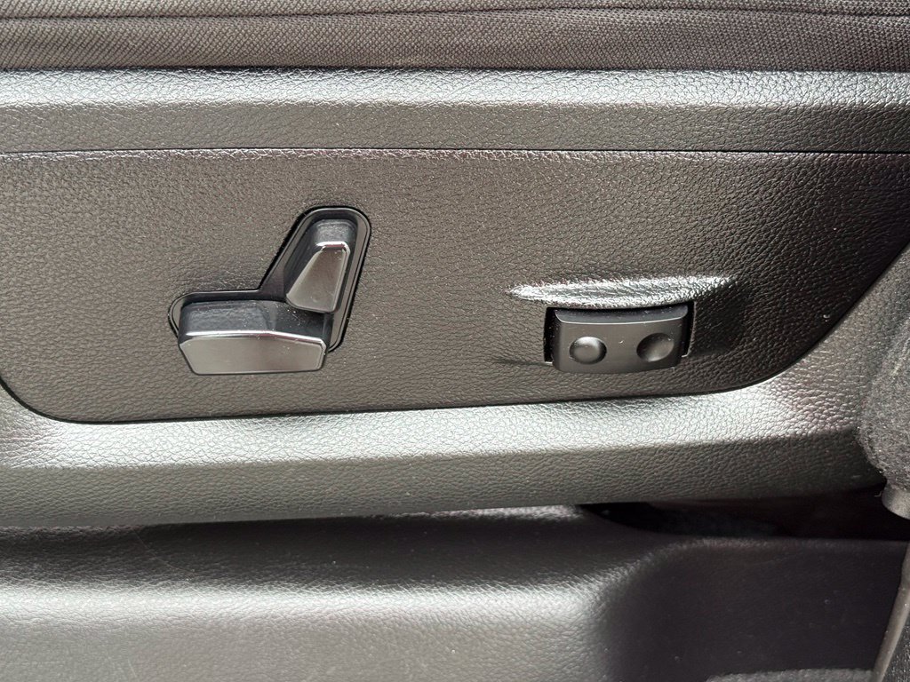 Used 2024 RAM 2500 Big Horn w/ Bed Utility Group AWD/4WD image 15