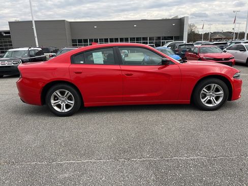 Used 2023 Dodge Charger SXT image 4
