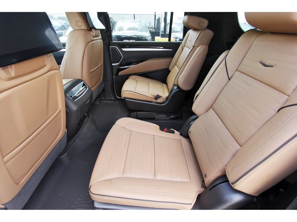 New 2027 Cadillac Escalade ESV Luxury w/ Touring Package AWD/4WD image 7
