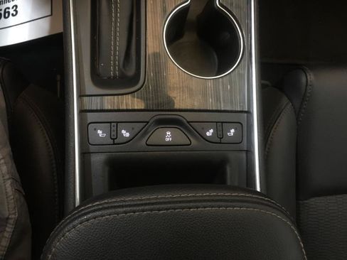 Used 2019 Chevrolet Impala LT w/ LT Convenience Package FWD image 15