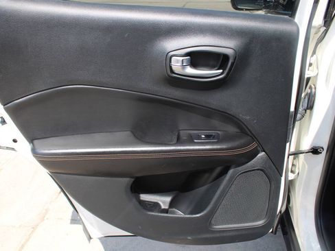Used 2021 Jeep Compass Limited AWD/4WD image 13