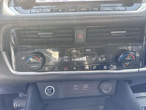 Used 2022 Nissan Rogue SL w/ SL Premium Package image 19