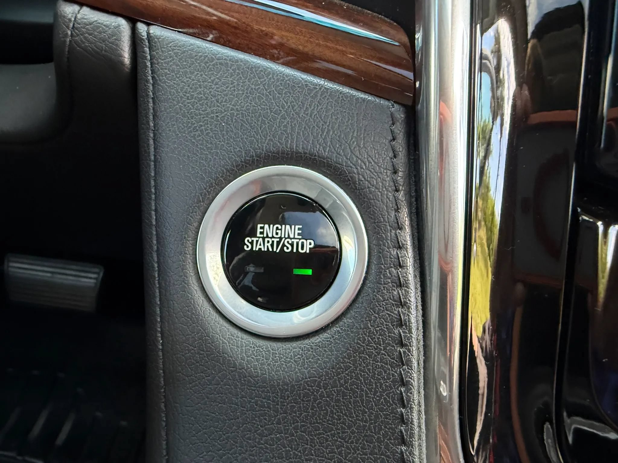 Used 2016 Cadillac Escalade Luxury RWD image 53