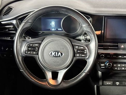 Used 2020 Kia Niro EX image 13