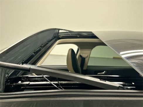 Used 2020 Ford Escape Titanium image 20