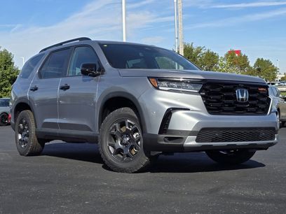 New 2025 Honda Pilot TrailSport
