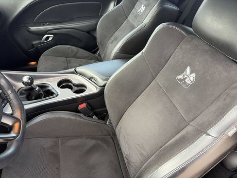 Used 2022 Dodge Challenger R/T Scat Pack RWD image 12