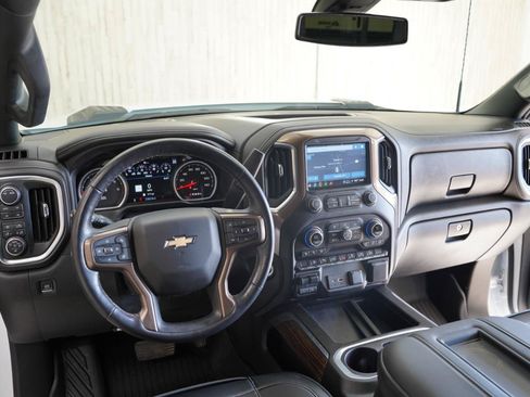 Used 2022 Chevrolet Silverado 2500 High Country w/ Safety Package II AWD/4WD image 11
