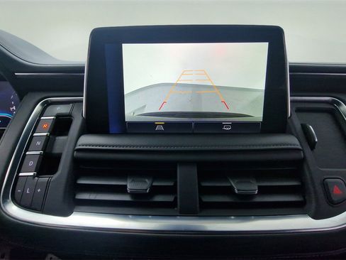Used 2023 Chevrolet Suburban LT image 19