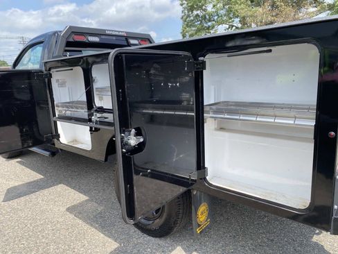 Used 2024 RAM 3500 Tradesman AWD/4WD image 13
