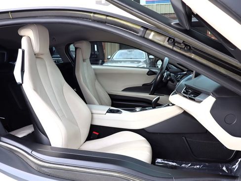 Used 2016 BMW i8 AWD/4WD image 17