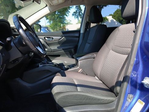 Used 2020 Nissan Rogue SV w/ Premium Package FWD image 19