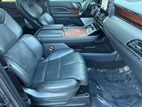 Certified 2023 Lincoln Navigator Reserve AWD/4WD image 32