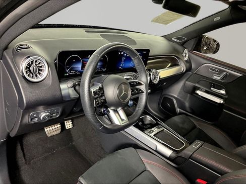 Used 2025 Mercedes-Benz GLB 35 AMG 4MATIC image 15