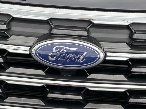 Used 2025 Ford Explorer Active w/ Active Comfort Package AWD/4WD image 29