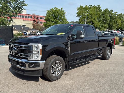 Used 2025 Ford F250 XLT w/ FX4 Off-Road Package AWD/4WD image 7