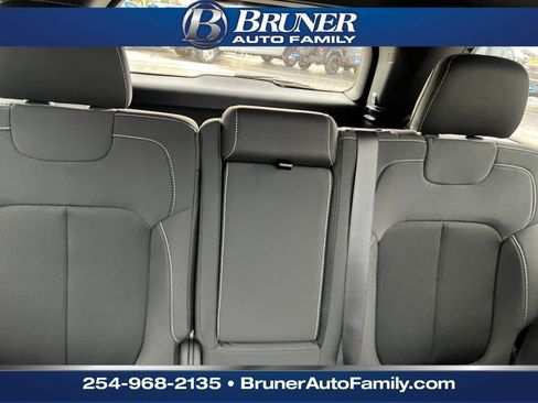 New 2024 Jeep Grand Cherokee Laredo X w/ Luxury Tech Group I image 21