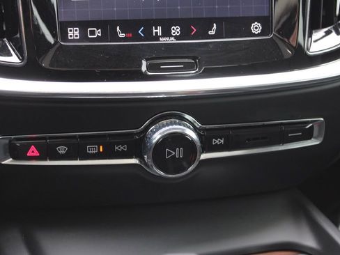 Used 2024 Volvo S60 B5 Plus image 39