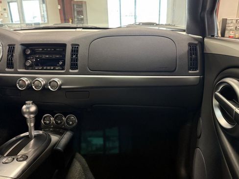 Used 2004 Chevrolet SSR w/ Preferred Equipment Group image 89