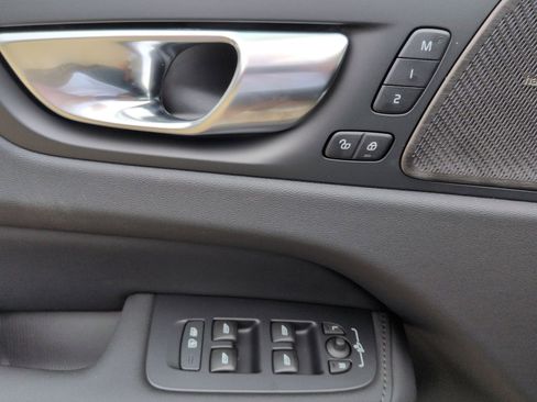 New 2026 Volvo XC60 B5 Ultra w/ Protection Package Premier image 15