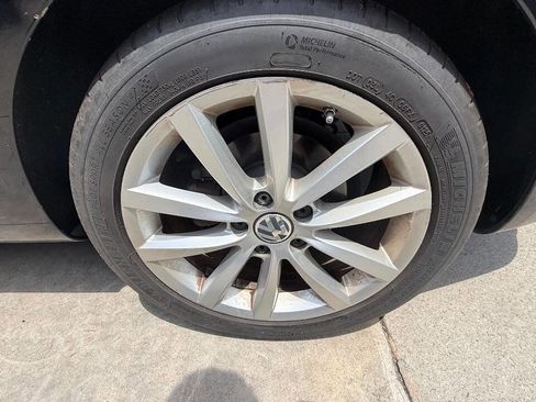 Used 2013 Volkswagen Eos Komfort FWD image 49