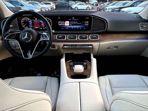 Used 2025 Mercedes-Benz GLE 350 4MATIC image 12