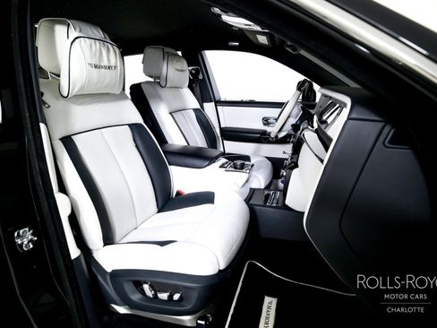 Used 2018 Rolls-Royce Phantom Sedan image 36