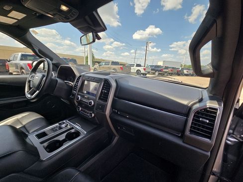 Used 2021 Ford Expedition XLT RWD image 30