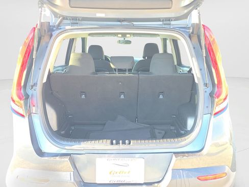 Used 2020 Kia Soul LX image 28