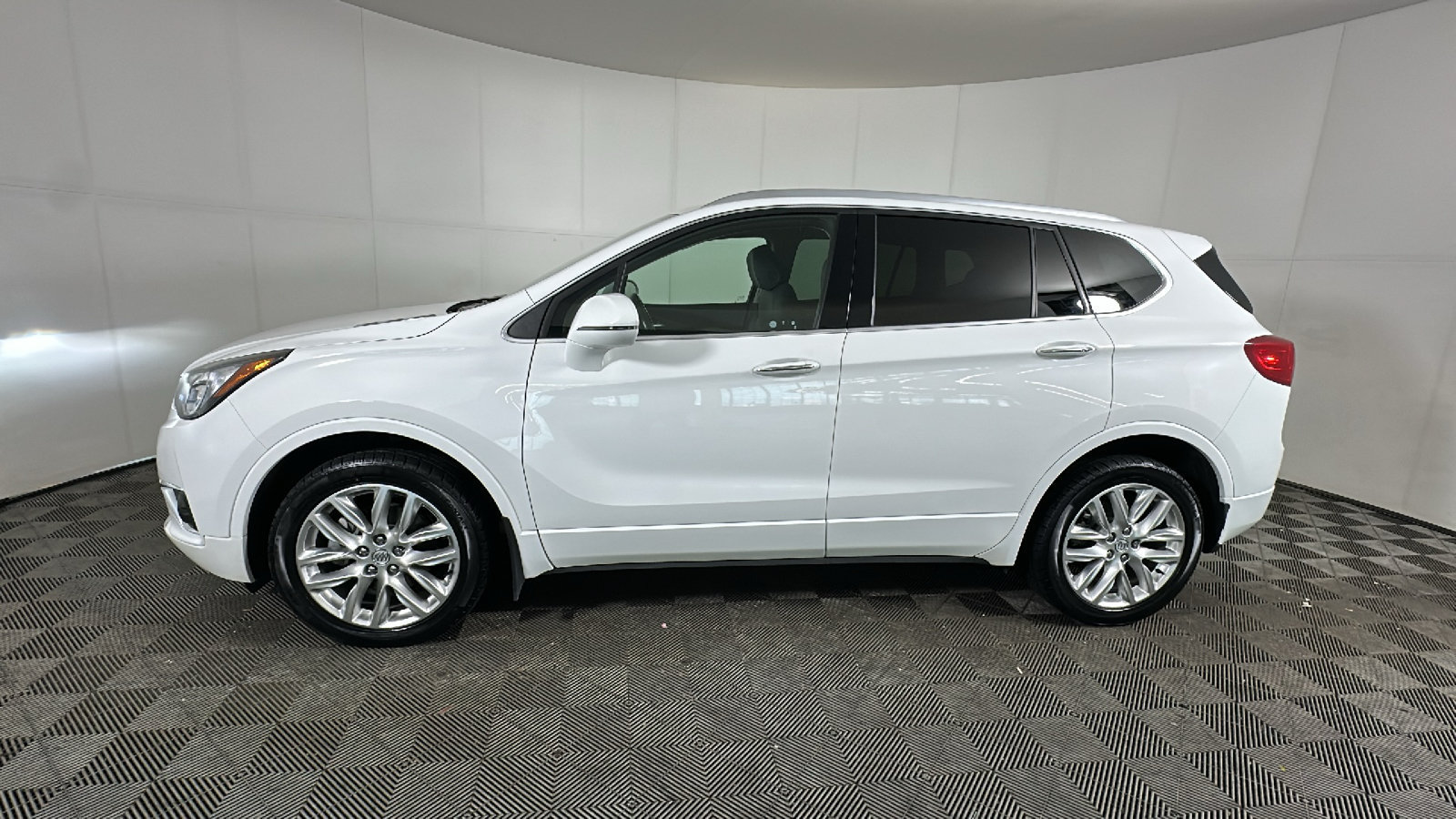 Used 2020 Buick Envision Premium AWD/4WD image 6
