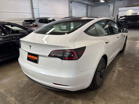 Used 2022 Tesla Model 3 Base image 8