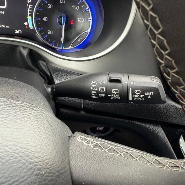 Used 2025 Chrysler Pacifica Select FWD image 22