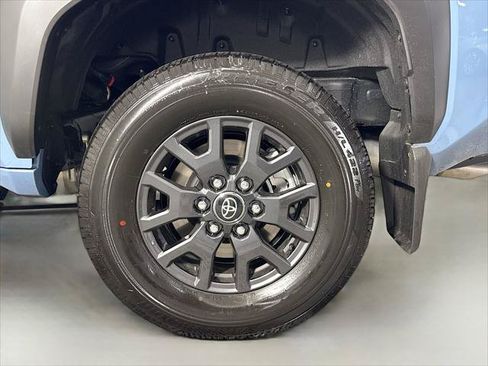 Certified 2026 Toyota 4Runner SR5 AWD/4WD image 28