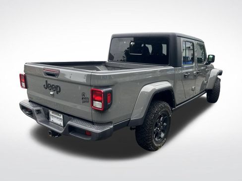 Used 2023 Jeep Gladiator Sport AWD/4WD image 5