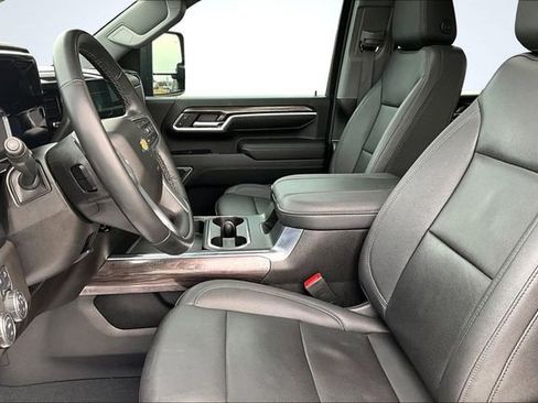 Used 2024 Chevrolet Silverado 2500 LTZ w/ LTZ Premium Package image 22