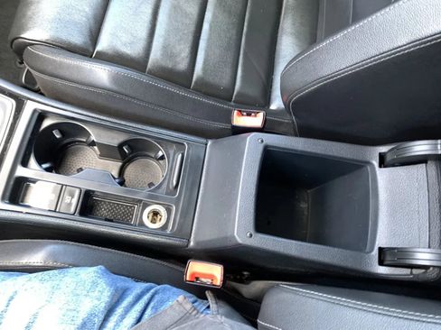 Used 2015 Volkswagen Golf R 4-Door image 20