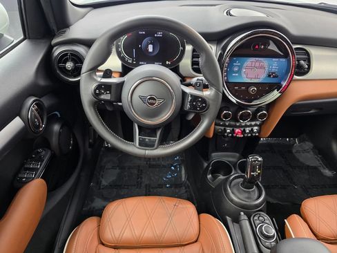 Used 2024 MINI Cooper S w/ Signature Upholstery Package FWD image 13