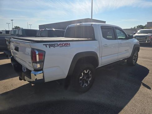 Used 2022 Toyota Tacoma TRD Off-Road AWD/4WD image 4