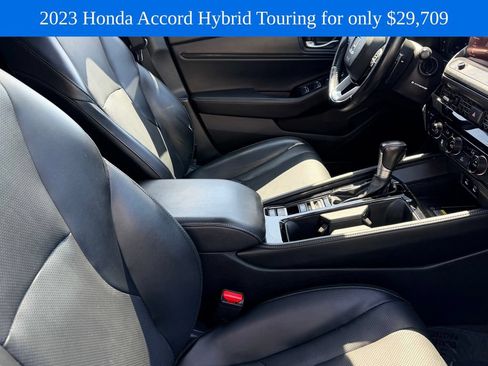 Used 2023 Honda Accord Touring image 9