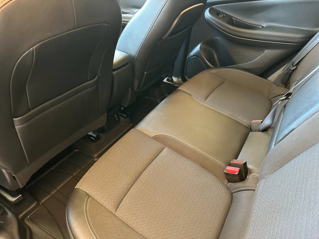 Used 2021 Buick Encore GX Select w/ Advanced Technology Package FWD image 12