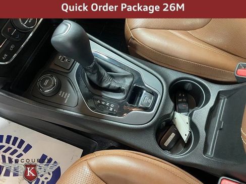 Used 2019 Jeep Cherokee Overland image 18