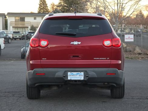 Used 2010 Chevrolet Traverse LT w/ Personal Connectivity Package image 7