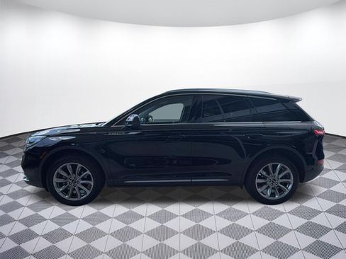 Used 2022 Lincoln Corsair AWD w/ Premium Package image 2