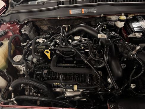 Used 2019 Ford Fusion SE FWD image 30