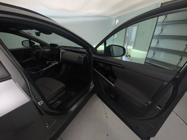 Used 2025 Subaru Solterra AWD/4WD image 24