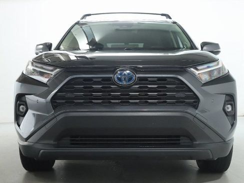 Used 2023 Toyota RAV4 XLE Premium AWD/4WD image 6