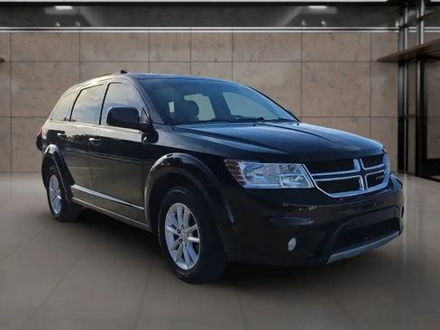 Used 2016 Dodge Journey SXT image 2