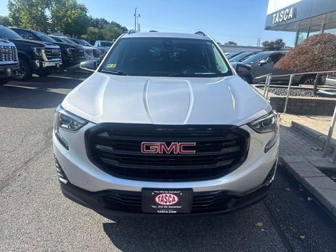 Used 2021 GMC Terrain SLE w/ Driver Convenience Package AWD/4WD image 2